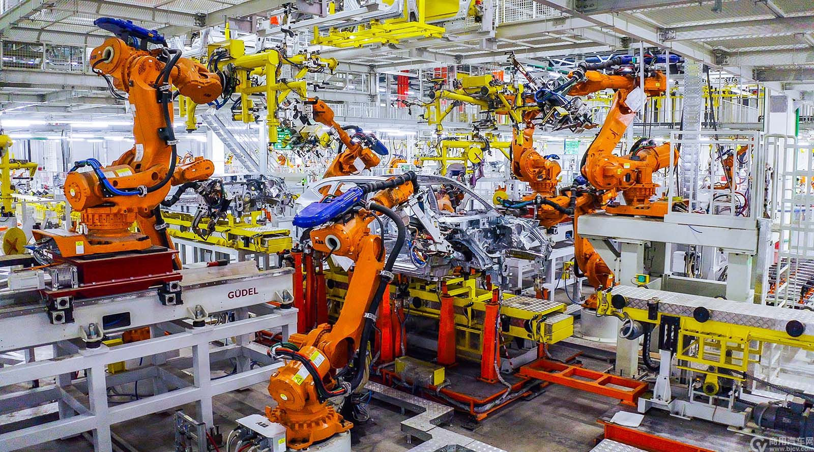 “燈塔工廠”、無人化工廠和智能工廠等新型工廠大量涌現(xiàn)——中國迅速擁抱智能化浪潮
